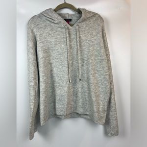 Vince Camuto super soft, hooded, gray sweater. Size L. EUC.
